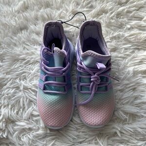 Runside Toddler Lightweight Sneakers New With Tags Size 12